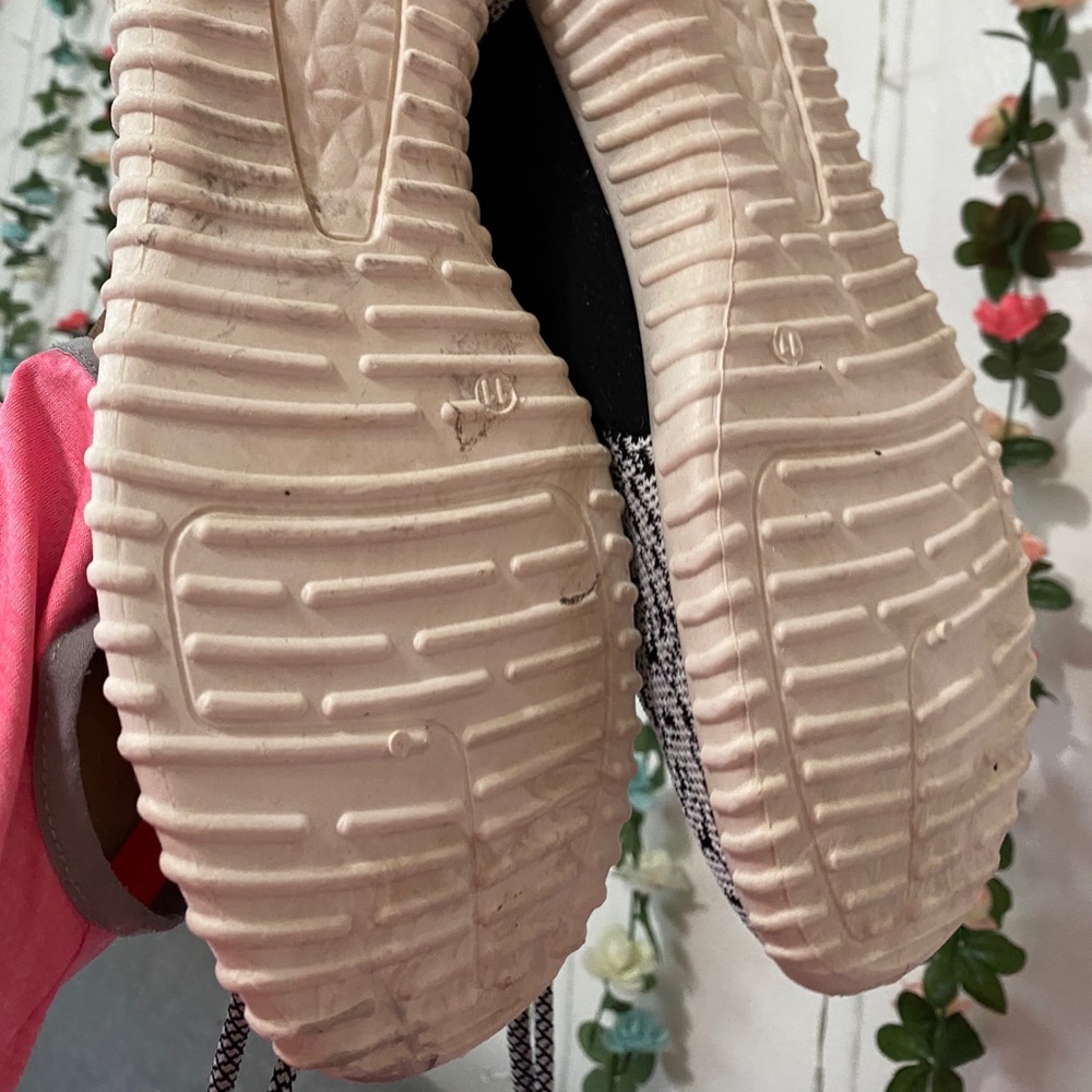 Shoe